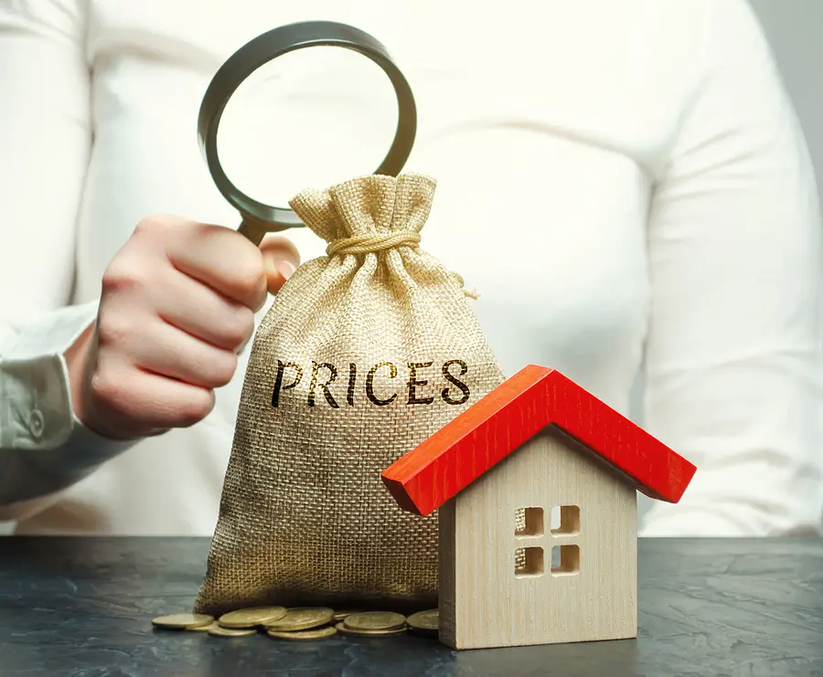 Setting Competitive Pricing and Guarantees: What Saratoga Springs Investors Should Expect